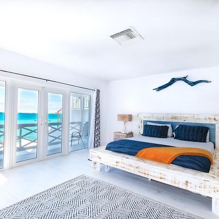 נסאו Caprice 9 - Oceanfront Villa - Gated Community With Pool מראה חיצוני תמונה