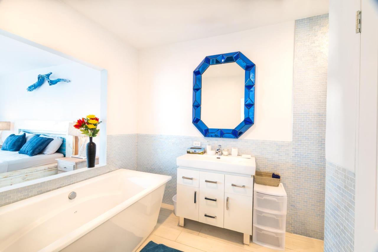 נסאו Caprice 9 - Oceanfront Villa - Gated Community With Pool מראה חיצוני תמונה